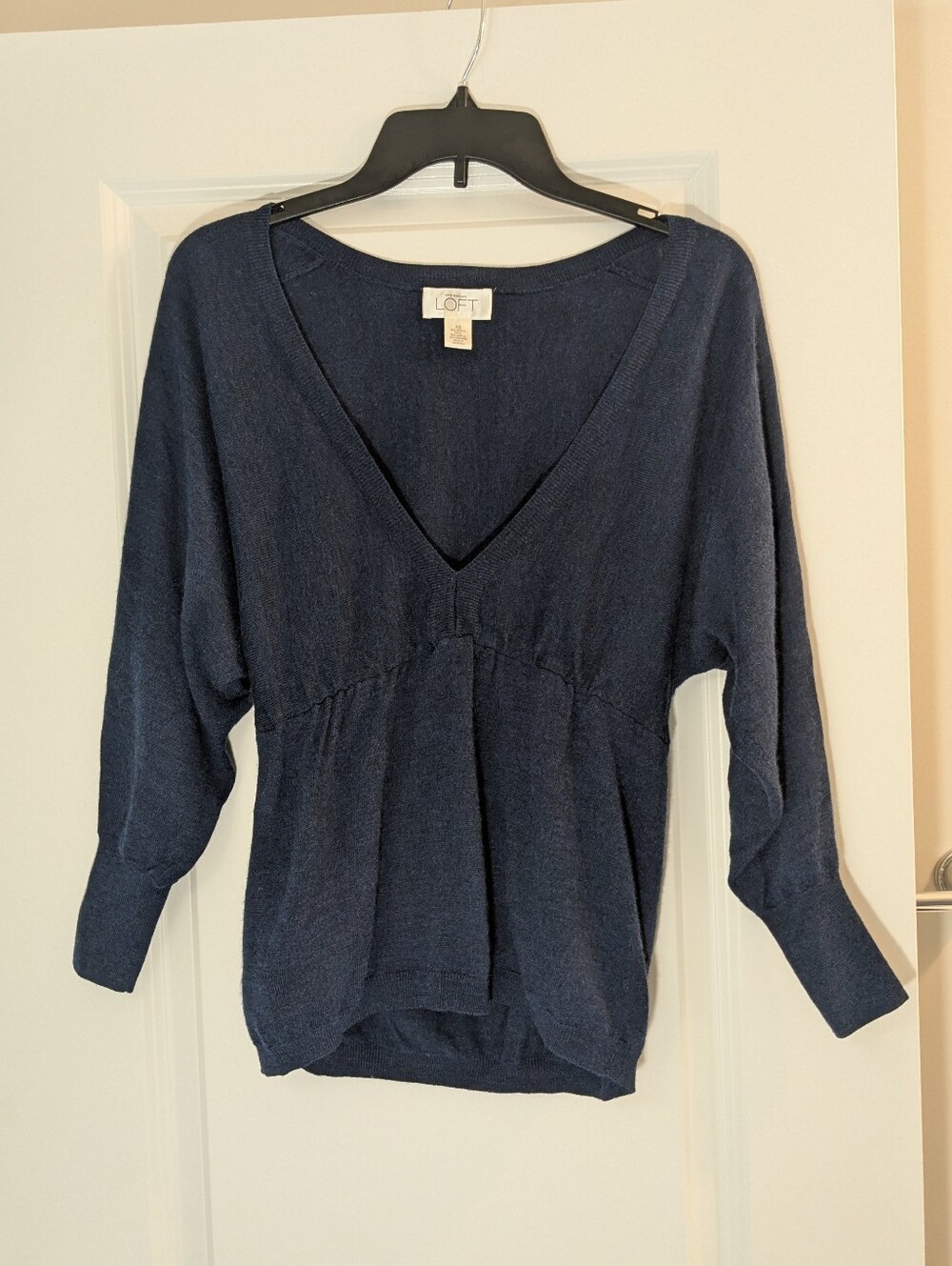 Ann Taylor LOFT V-Neck Merino Sweater Knit Top Blue, Size XS
